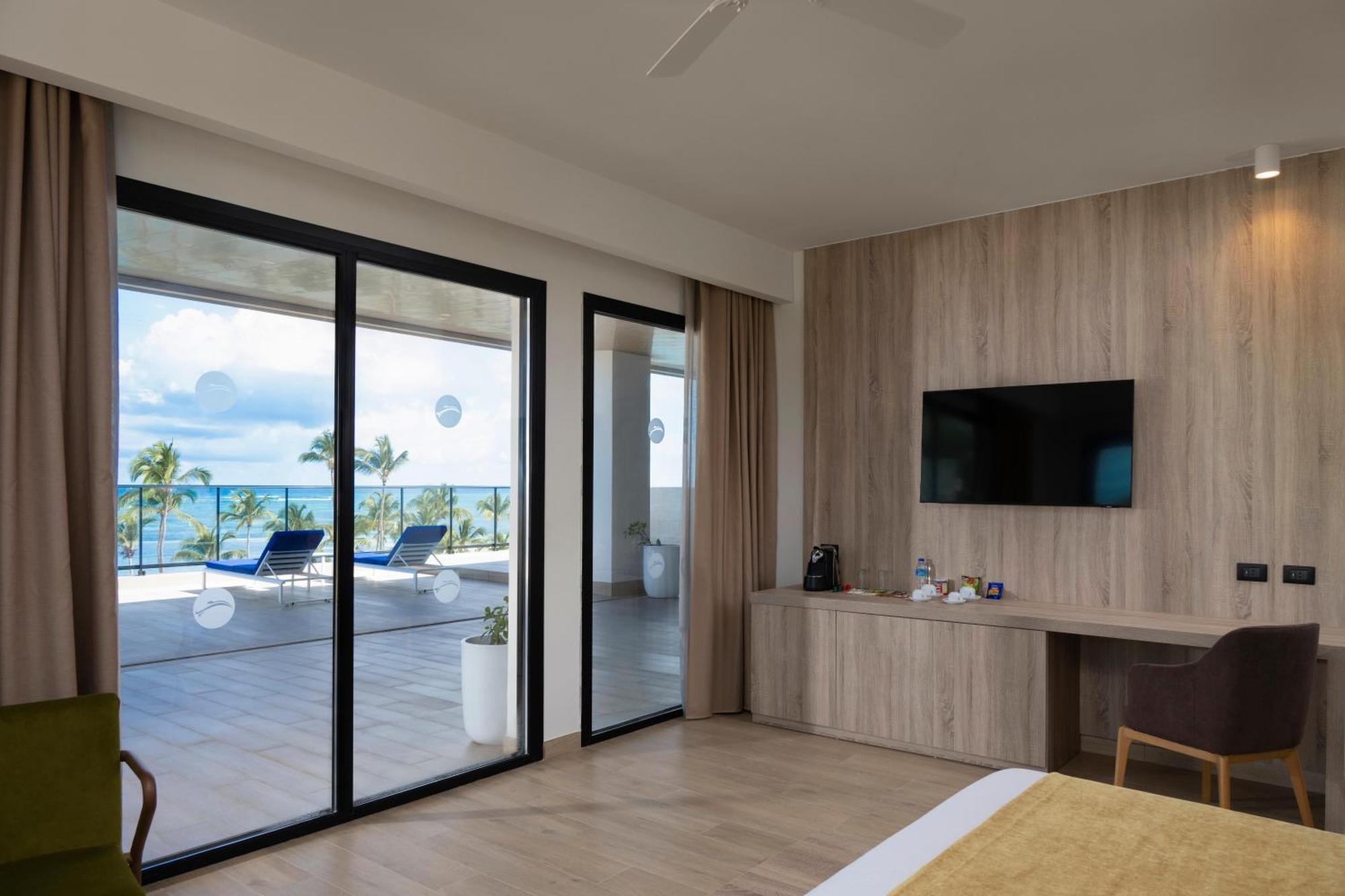 Serenade All Suites - Adults Only Resort Punta Cana Exterior photo