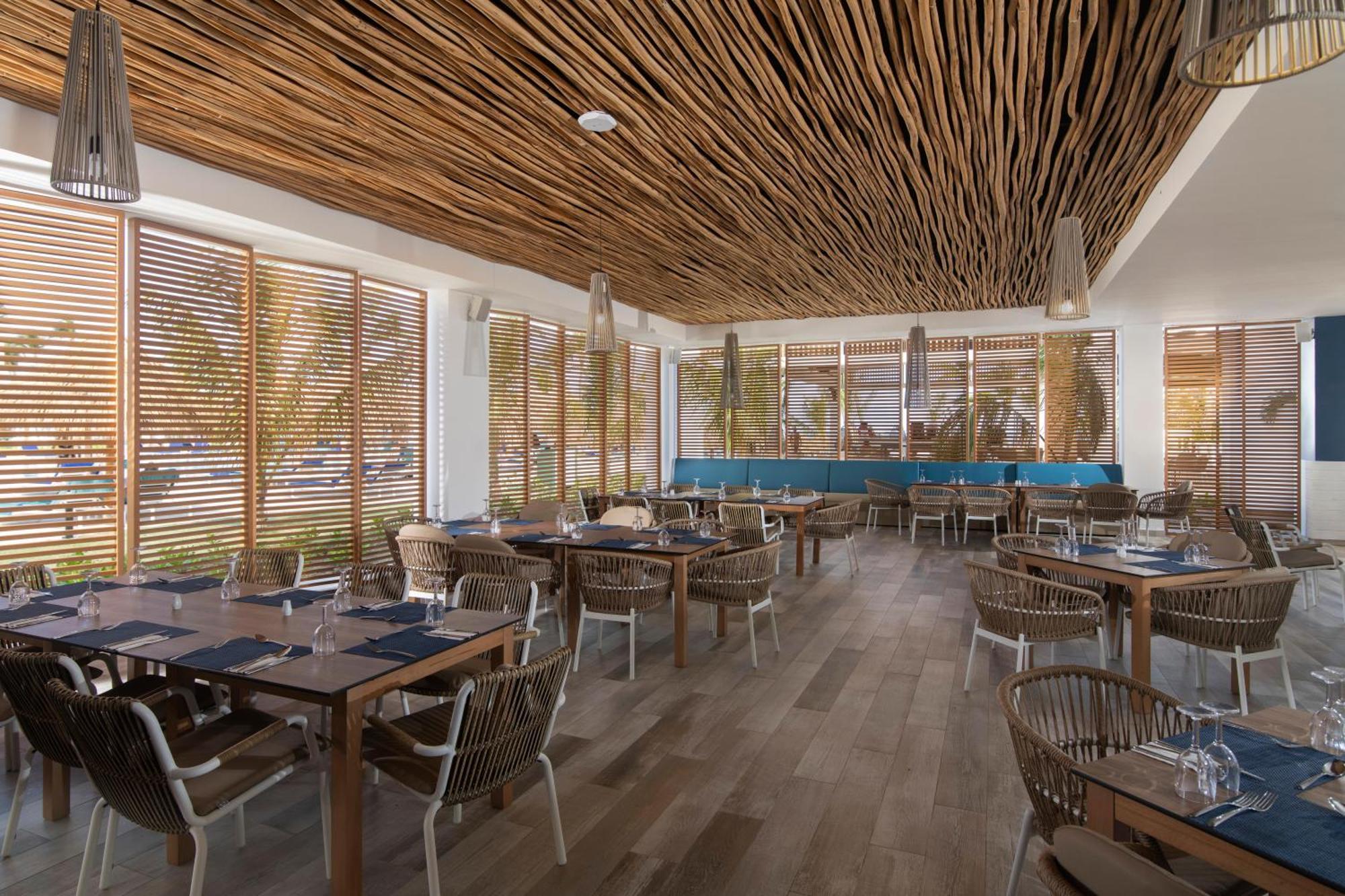 Serenade All Suites - Adults Only Resort Punta Cana Exterior photo