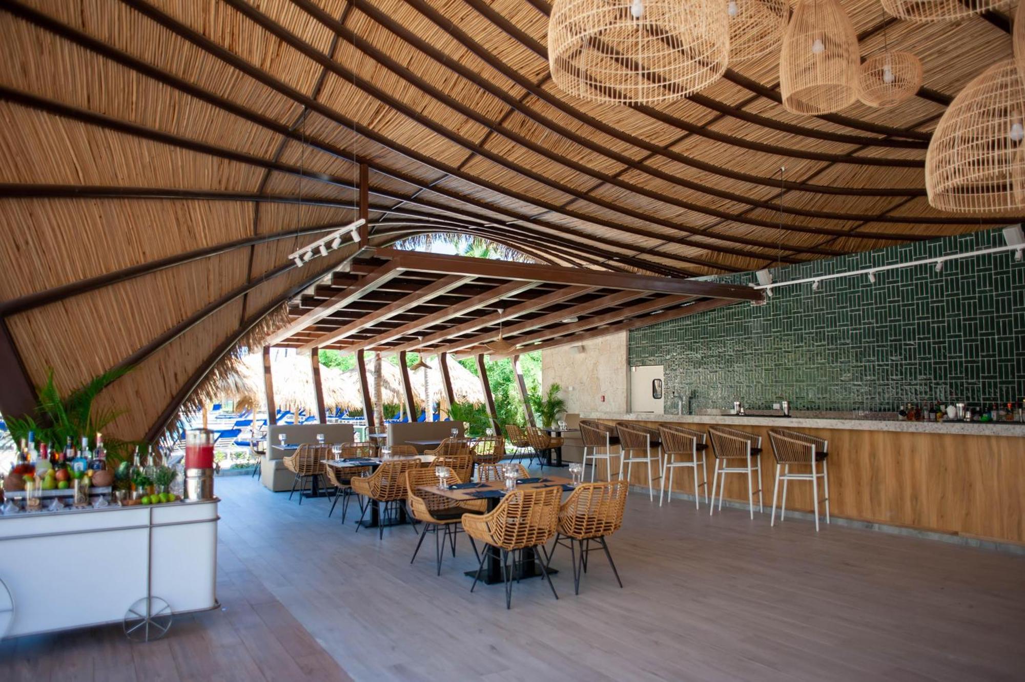 Serenade All Suites - Adults Only Resort Punta Cana Exterior photo